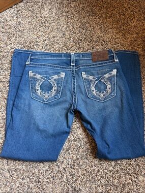 Women's Big Star Embroidered Back Pocket Jeans. Low rise